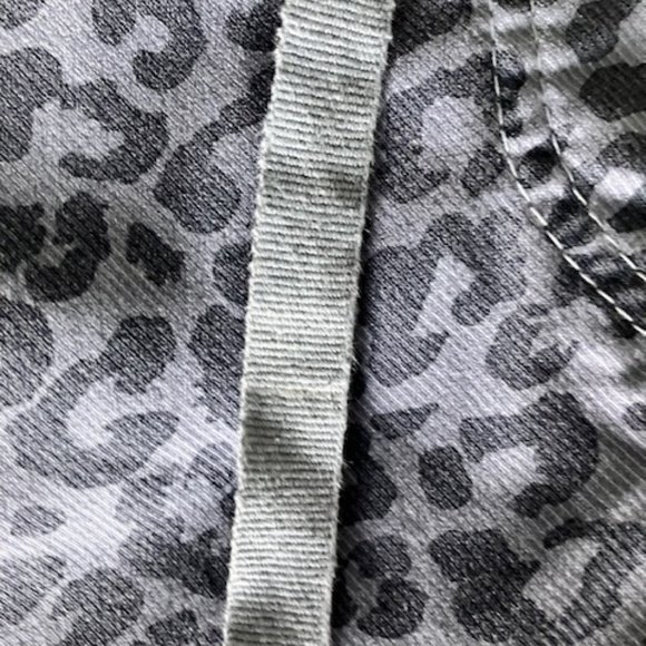 Italy Moda Leopard Print Jeans - Picture 10 of 11